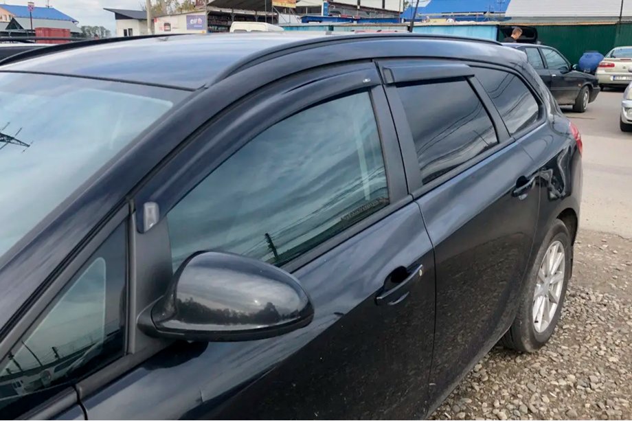 Opel Astra H 2004–2013 Raamwindschermen HB (set 4 stuks, HIC) Image