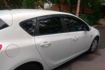 Opel Astra J 2009–2015 Raamwindschermen HB (set 4 stuks, HIC) foto 3