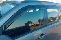 Suzuki Grand Vitara 2005–2017 Raamdeflectoren (4 stuks, HIC) foto 9
