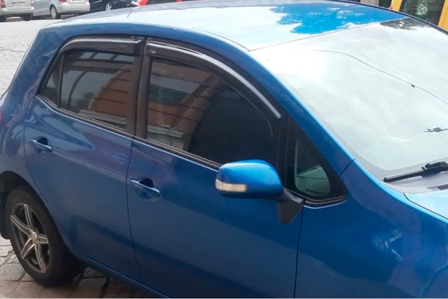Toyota Auris 2007–2012 Raamdeflectoren (4 stuks, HIC) Image