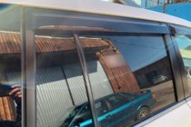 Toyota Land Cruiser 200 2007–2021 Raamdeflectoren 8 cm (4 stuks, HIC) foto 13