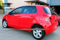 Toyota Yaris 2006–2011 Raamwindschermen HB (set 4 stuks, HIC) foto 2