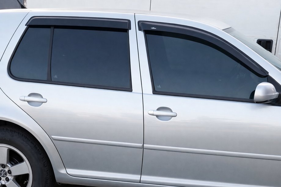 Volkswagen Golf 3 1991–2001 Raamdeflectoren (4 stuks, HIC) Image