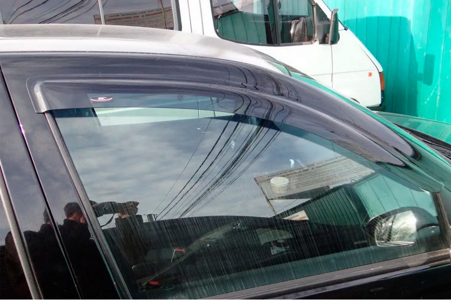 Volkswagen Golf 4 1997–2006 Raamdeflectoren Variant (4 stuks, HIC) Foto 1