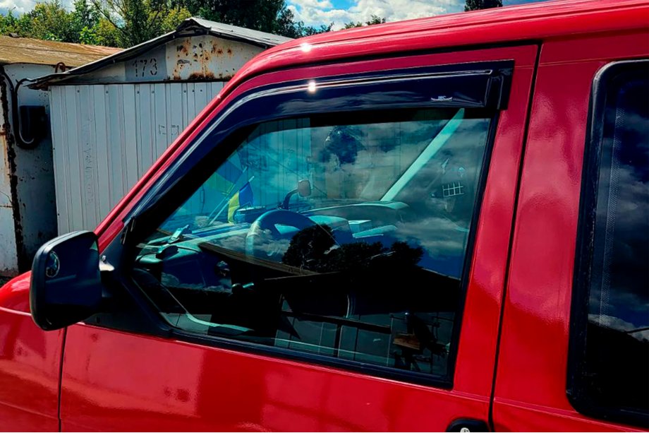 Volkswagen T4 Caravelle/Multivan 1990–2003 Raamwindschermen (2 st., HIC) Image