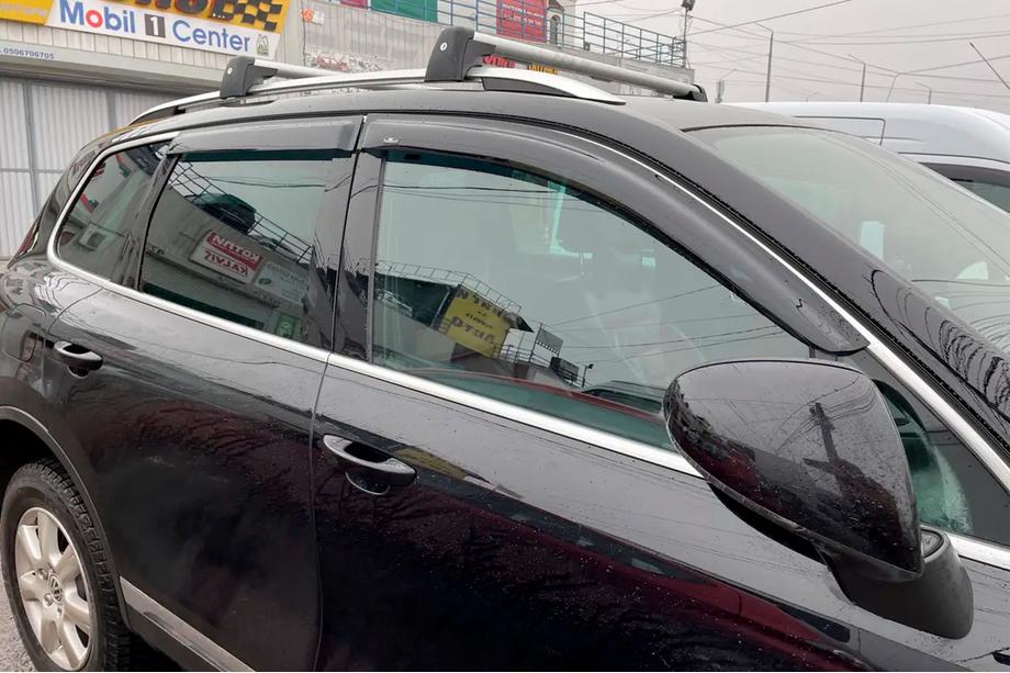 Volkswagen Touareg 2010–2018 Raamdeflectoren (4 stuks, HIC) Image
