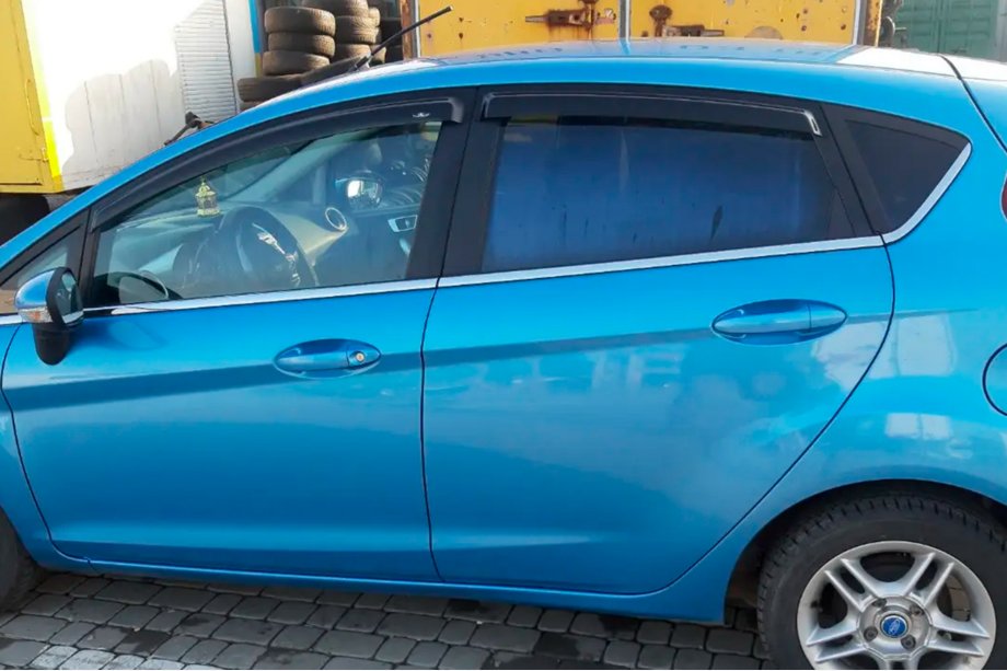 Ford Fiesta 2008–2017 Raamdeflectoren HB 2008+ (set 4 stuks, HIC) Foto 1