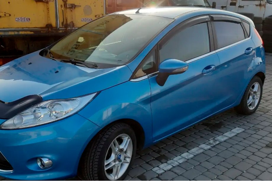 Ford Fiesta 2008–2017 Raamdeflectoren HB 2008+ (set 4 stuks, HIC) Foto 2