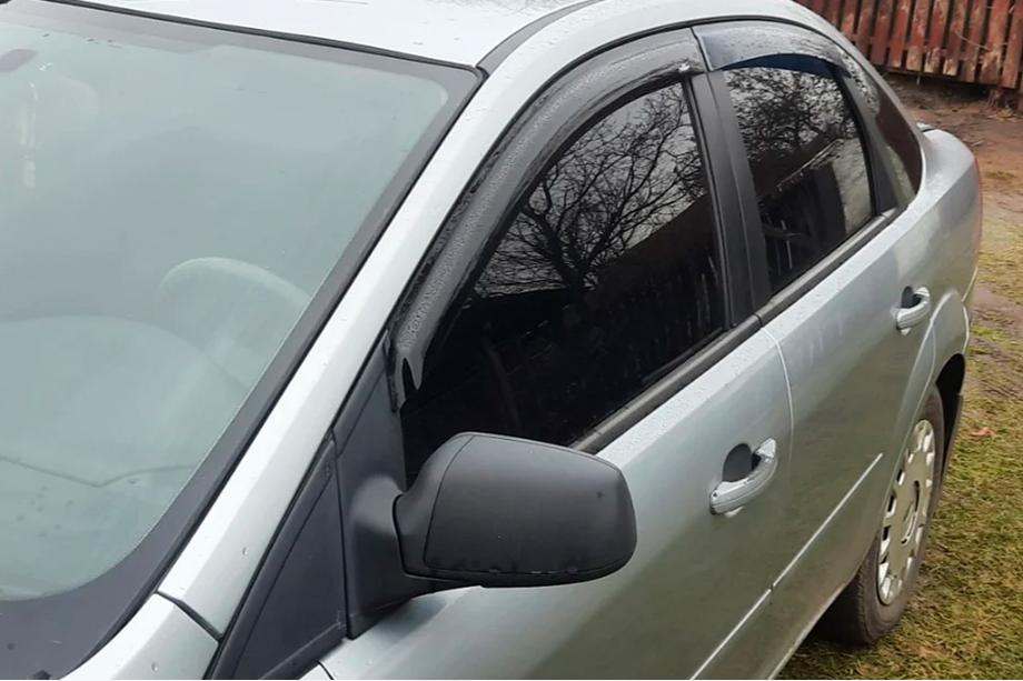 Ford Focus II 2008–2011 Raamwindschermen SD/HB (set 4 stuks, HIC) Image