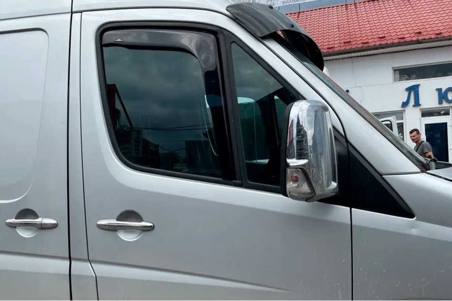 Mercedes Sprinter W906 2006–2018 Insteek raamwindschermen (2 st., HIC) Image