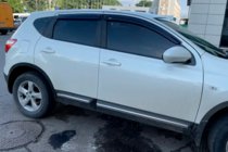 Nissan Qashqai 2010–2014 Raamdeflectoren (4 stuks, HIC) foto 3