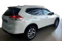 Nissan X-trail T32/Rogue 2014–2021 Raamdeflectors met chroomstrip (4 stuks, HIC) foto 1