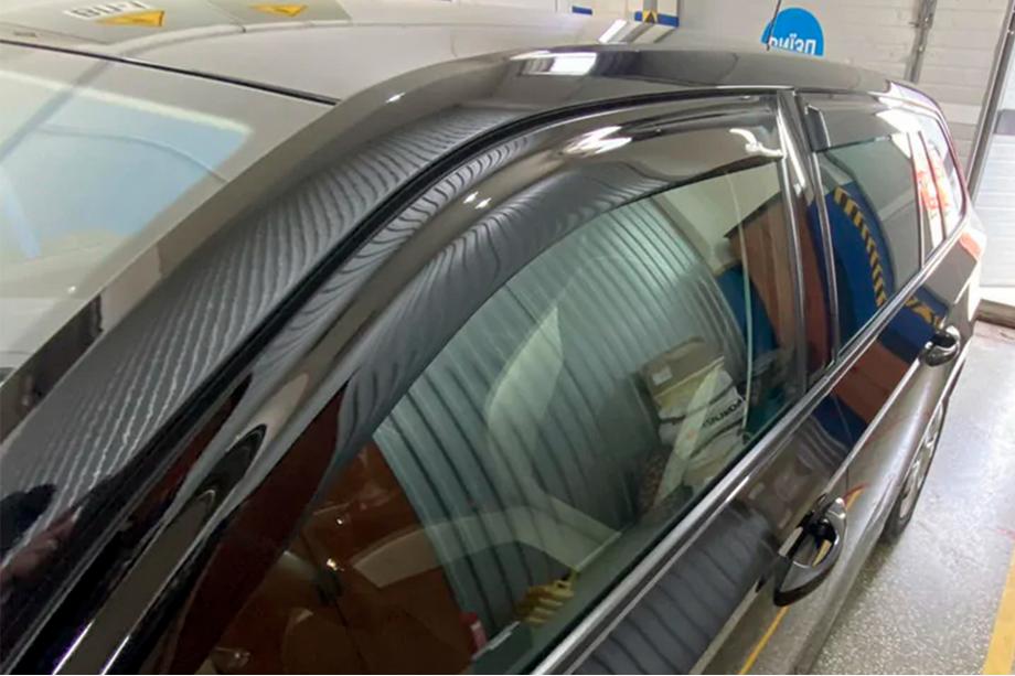 Skoda Fabia 2014–2021 Raamdeflectoren SW (4 stuks, HIC) Image