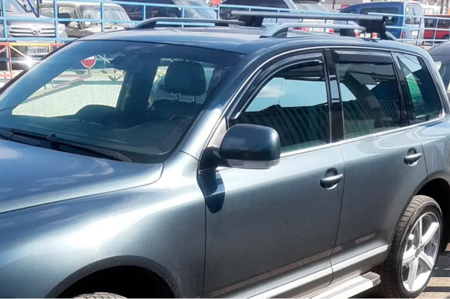 Volkswagen Touareg 2002–2010 Raamdeflectoren (4 stuks, HIC) Foto 2