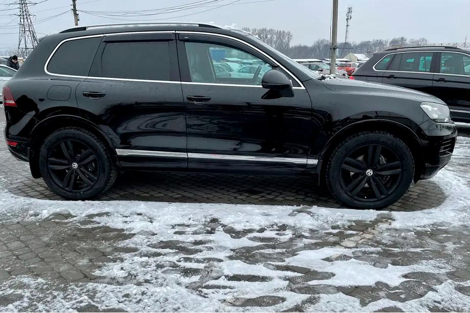 Volkswagen Touareg 2010–2018 Raamdeflectors met chroomstrip (4 stuks, HIC) Foto 7