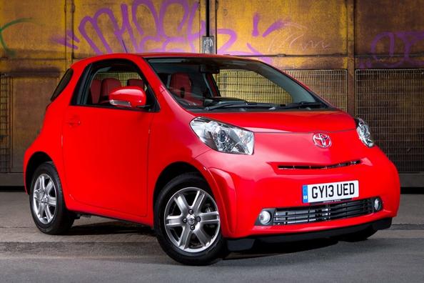 Compacte driedeurs hatchback Toyota iQ