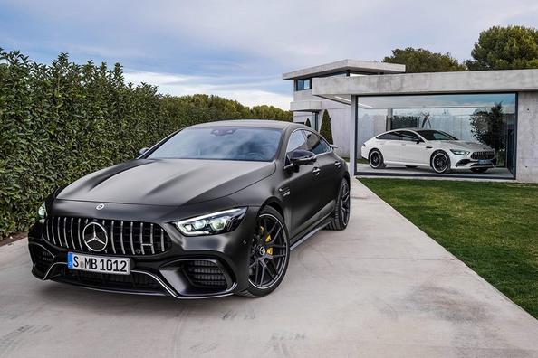 Review van de sportieve liftback Mercedes-Benz AMG GT 4-Door Coupe Foto 13