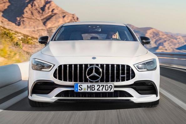 Review van de sportieve liftback Mercedes-Benz AMG GT 4-Door Coupe Foto 12