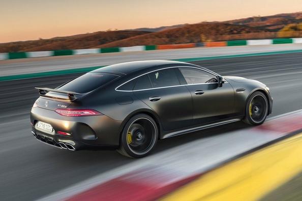 Review van de sportieve liftback Mercedes-Benz AMG GT 4-Door Coupe Foto 4