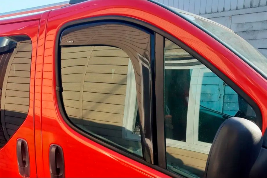 Renault Master 1998–2010 Insteek raamwindschermen (2 st., HIC) Image