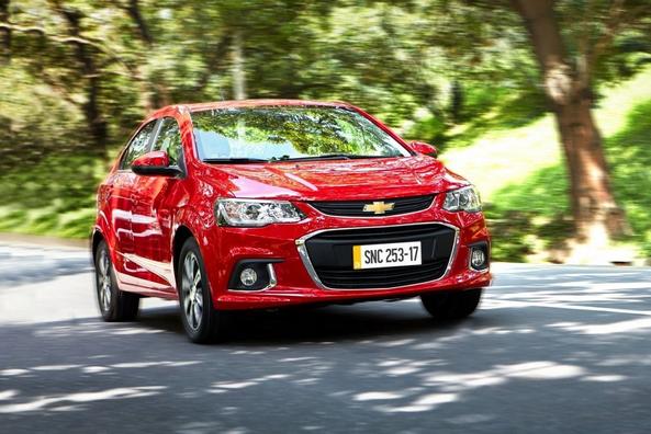 Review van de vernieuwde sedan Chevrolet Aveo