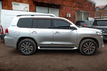 Toyota Land Cruiser 200 2007–2021 Side steps met LED (design 2015-2020) Zwarte kleur foto 4