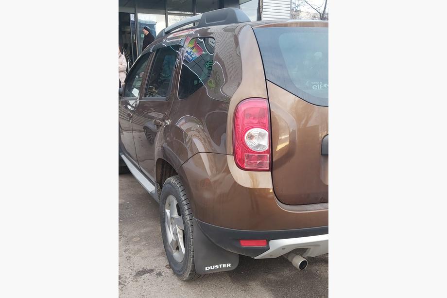 Dacia Duster 2008–2018 Premium achterspatlapset (2 stuks) Image