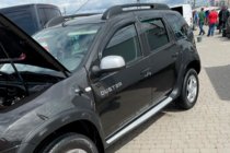 Dacia Duster 2008–2018 Raamdeflectoren (4 stuks, HIC) foto 2