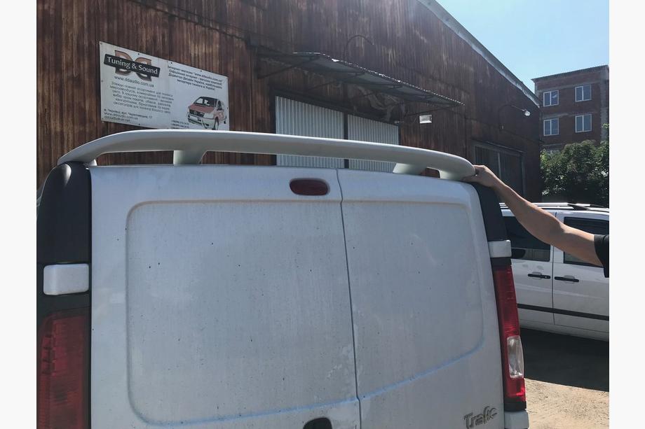 Opel Vivaro 2001–2015 Dakspoiler (spuitklaar) Foto 2