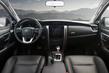 Review van de zevenzits body-on-frame SUV Toyota Fortuner foto 6