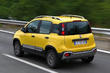 Offroad-modificatie van de hatchback Fiat Panda Cross foto 3