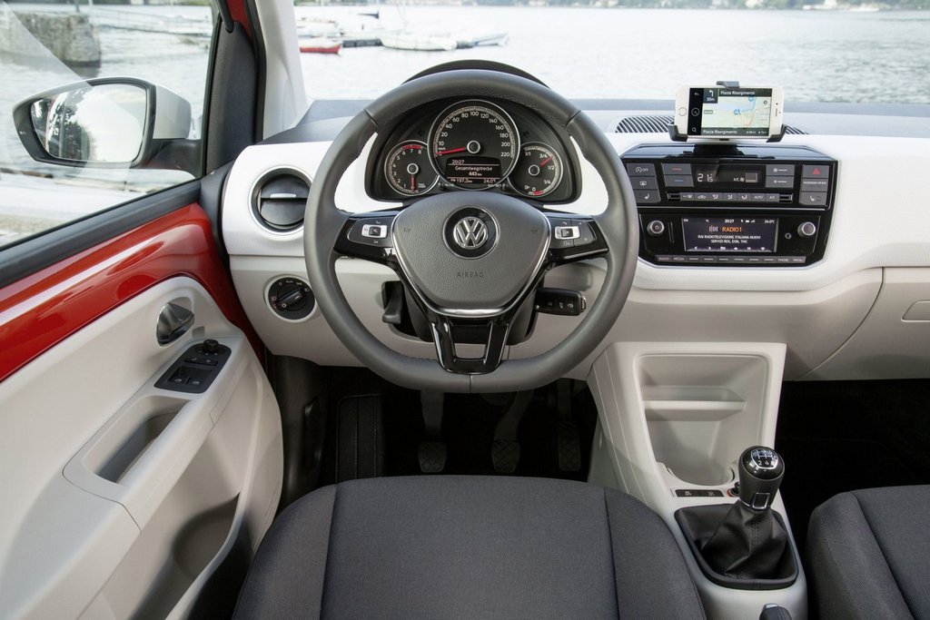 Review van de vernieuwde stads hatchback Volkswagen up!