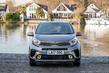 Crossovervariant van de Kia Picanto X-Line hatchback foto 1