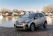 Crossovervariant van de Kia Picanto X-Line hatchback foto 2
