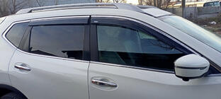 Nissan X-trail T32/Rogue 2014–2021 Raamwinddeflectoren met chroomlijst (4 stuks, Niken) foto 4