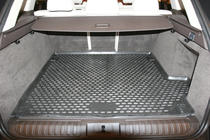Range Rover Sport 2014–2022 Rubberen kofferbakmat (zonder rails) Novline Cross foto 2