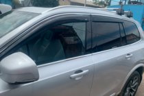 Volvo XC90 2015– Raamdeflectoren met chromen sierstrip (4 stuks, HIC) foto 5