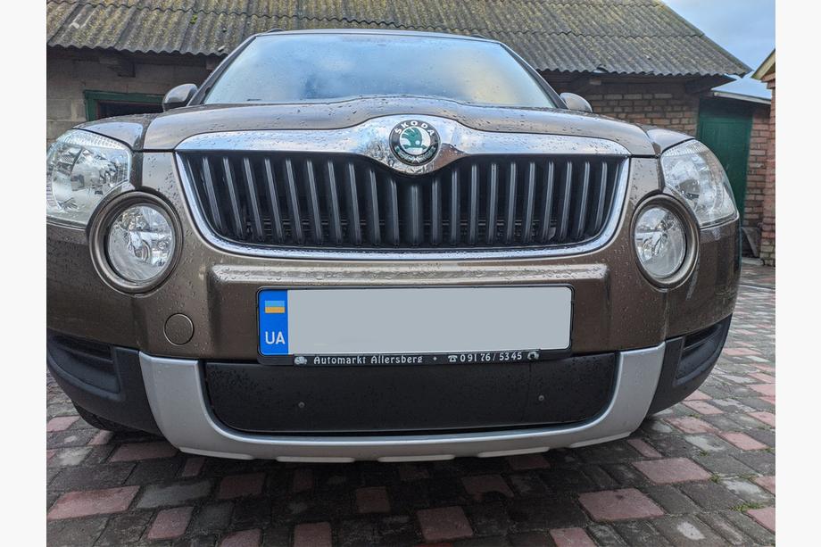 Skoda Yeti 2009–2017 Winterafdekking voor grille (onder, 2009-2013) Mat Foto 1
