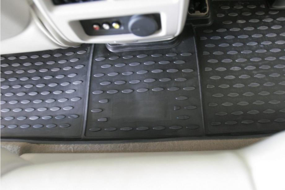 Cadillac SRX 2004–2009 (2010↗) Rubber vloermatten voor het interieur (3 stuks, Novline) Foto 4