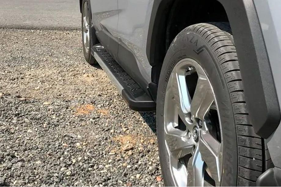Toyota Rav 4 2019–2025 Side steps RedLine V1 (2 stuks, aluminium) Image