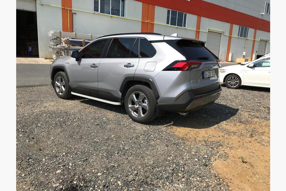 Toyota Rav 4 2019–2025 Side steps Tayga Grey (set van 2, aluminium) Foto 6
