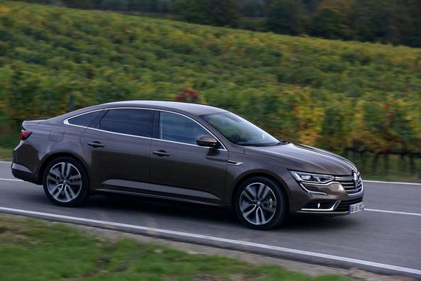 Test van de middelgrote sedan Renault Talisman