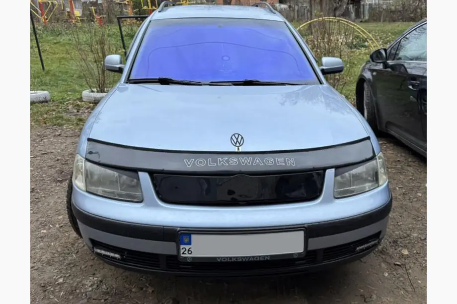 Volkswagen Passat B5 1997–2005 Wintergrille (1996-2001) Foto 1