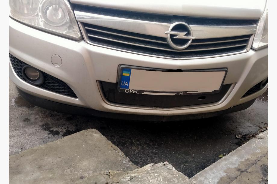 Opel Astra H 2004–2013 Wintergrille (2007+) Glanz Image
