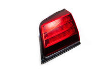 Lexus LX570/450d 2008–2022 Rechter achterlicht voor kofferklep, gebruikt (1 st., 2008-2012) foto 3