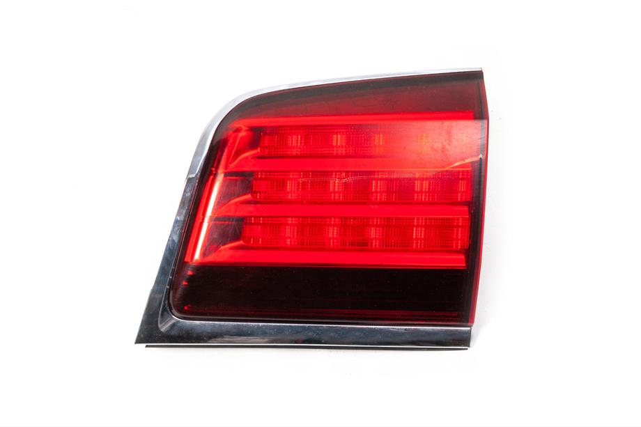 Lexus LX570/450d 2008–2022 Rechter achterlicht voor kofferklep, gebruikt (1 st., 2008-2012) Image
