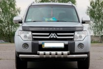 Mitsubishi Pajero Wagon IV 2006–2021 Voorste bullbar ST015-13 (RVS) foto 1