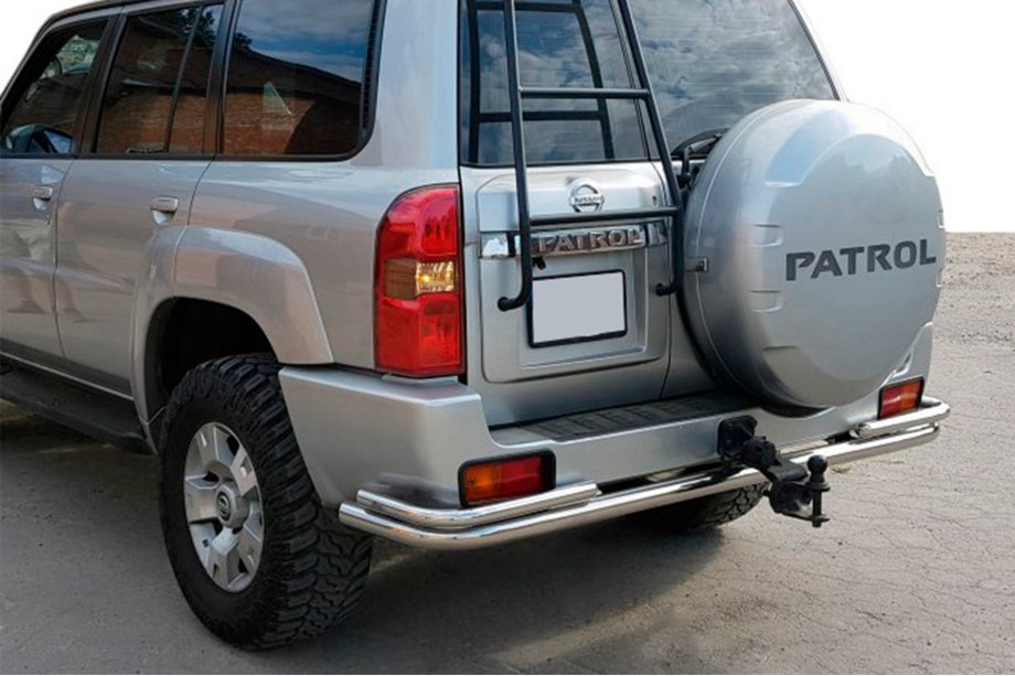 Nissan Patrol Y61 1997–2011 Achterbeugel AK005-3 (RVS) Image