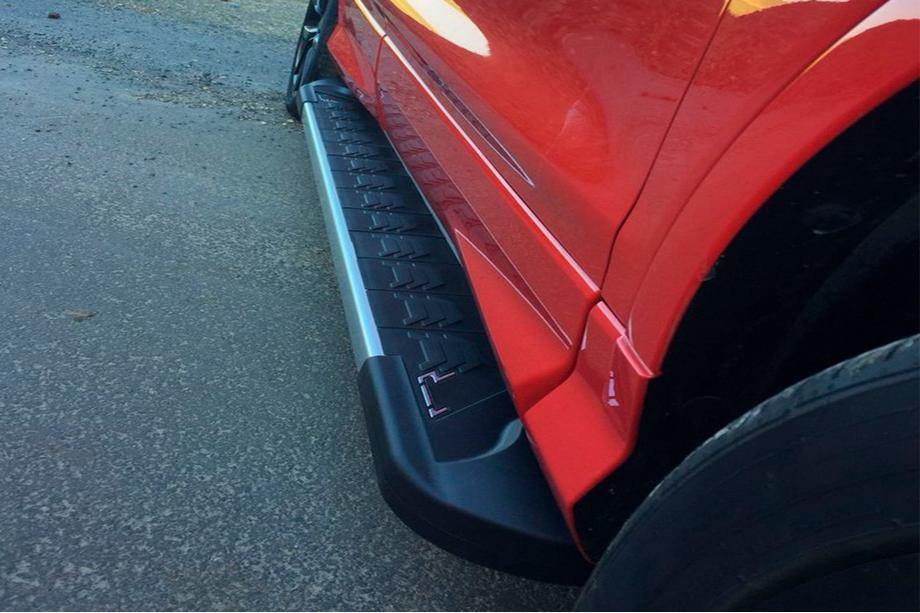 Skoda Karoq 2018– Side steps RedLine V1 (2 stuks, aluminium) Image