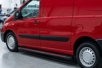Citroen Jumpy 2007–2017 Side steps Maya Red (2 stuks, aluminium) Korte wielbasis foto 1